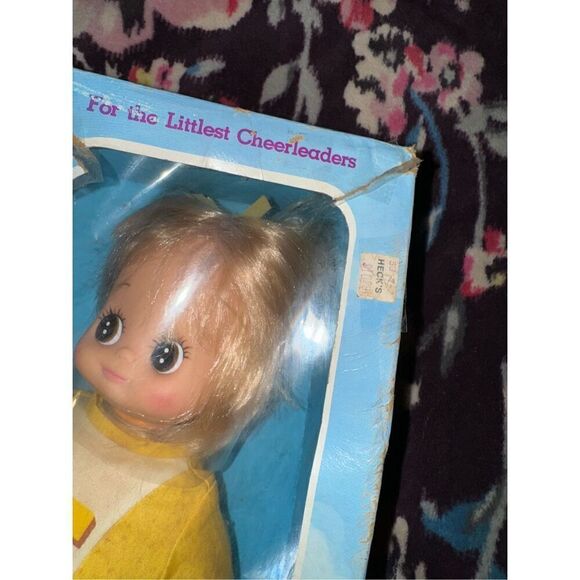 Vintage 80’s cheerleader doll in box - Picture 5 of 10